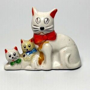 Vintage Occupied Japan Ceramic Cat Family Figurine Mother Kittens Red Bows *READ